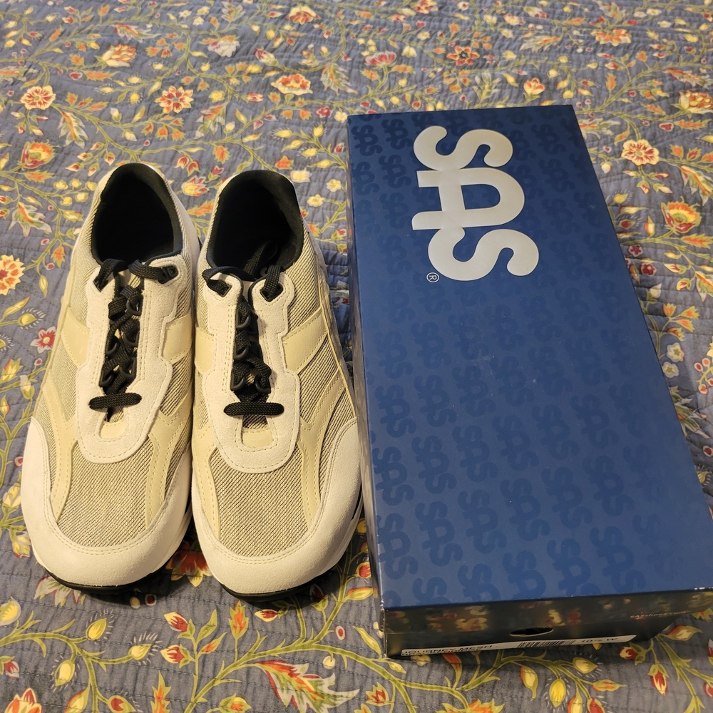 SAS Cream and Black Athletic Shoes
